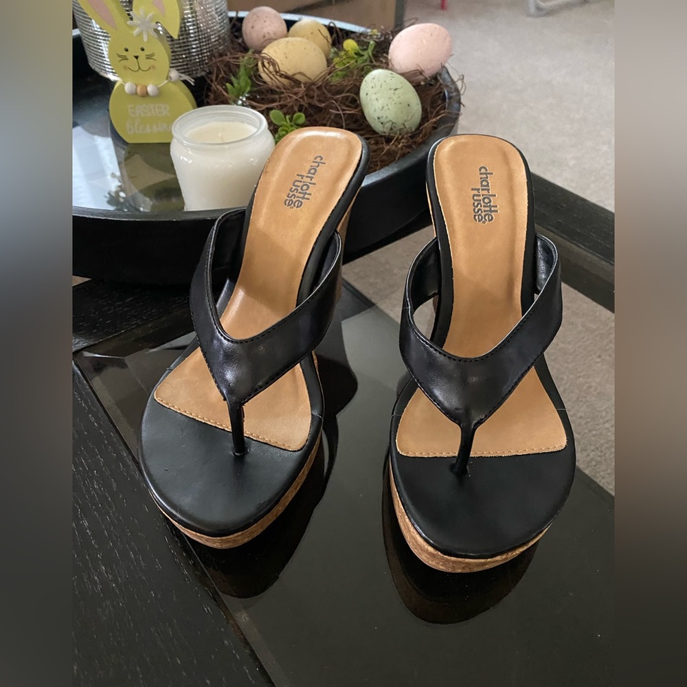 🌺🌺beautiful wedges 🌺🌺 size 7 NWT 🌺🌺
